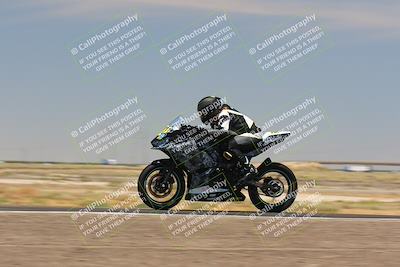 media/Jul-22-2022-TrackDaz (Fri) [[ca4971259a]]/Group B/130pm (Wheelie Bump)/